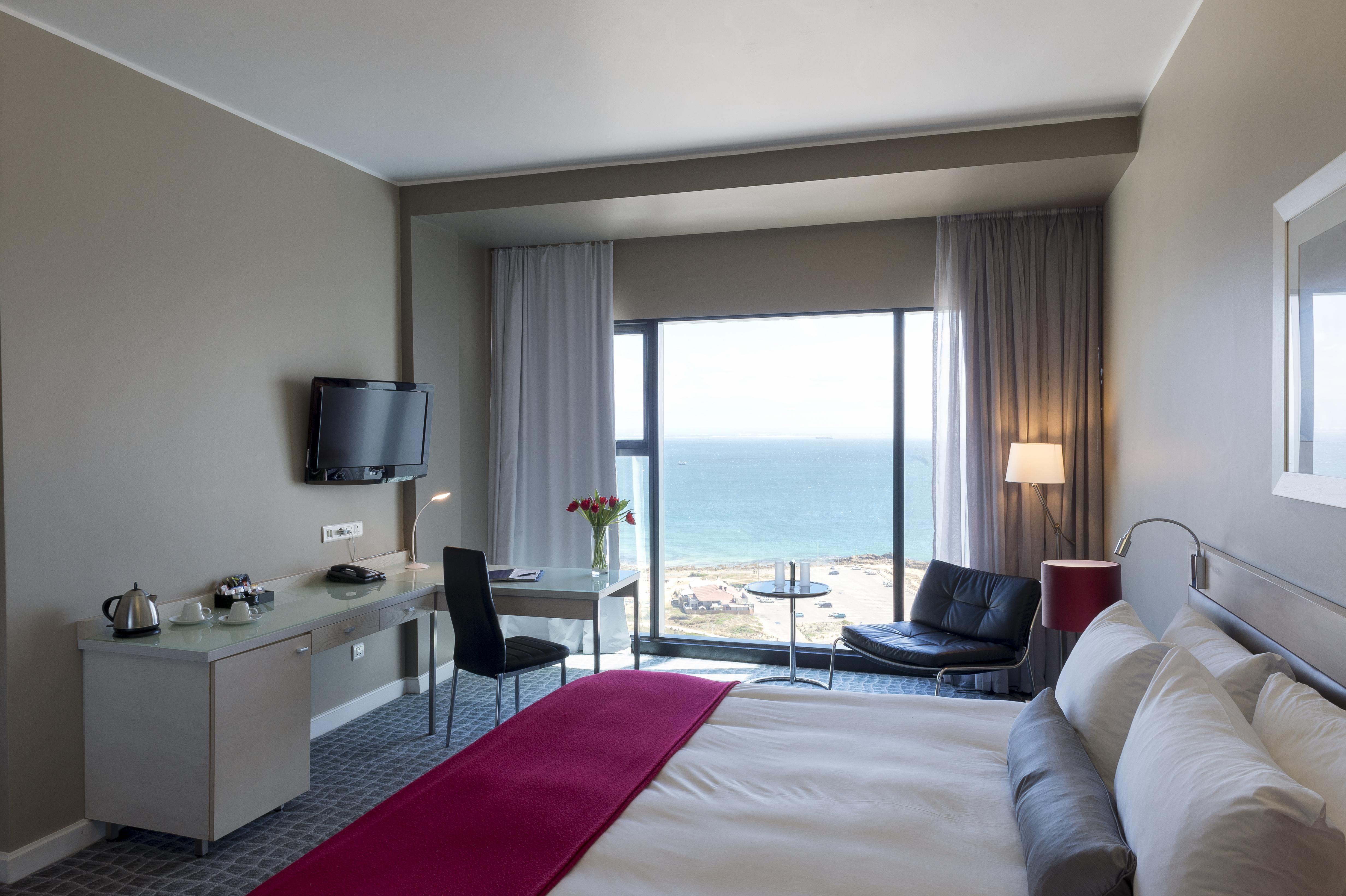 Radisson Blu Hotel, Порт-Елізабет Екстер'єр фото A room at the Hilton Tel Aviv