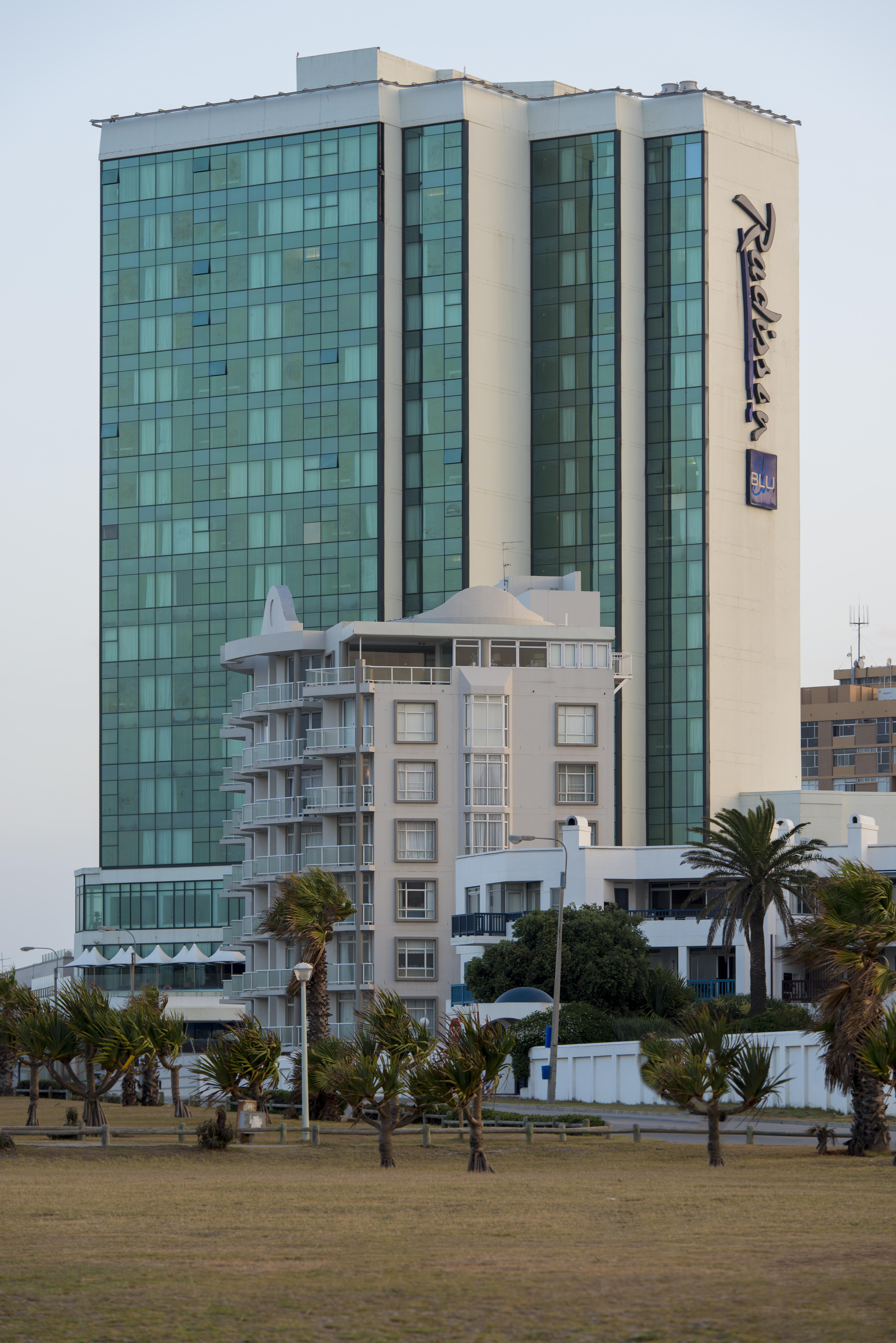 Radisson Blu Hotel, Порт-Елізабет Екстер'єр фото The hotel in 2011