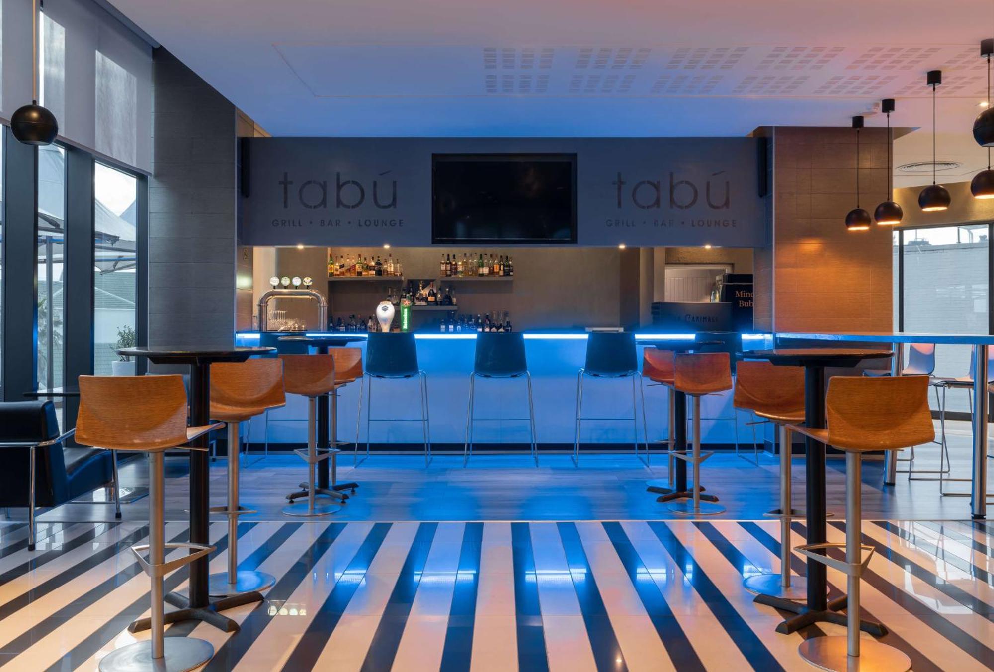 Radisson Blu Hotel, Порт-Елізабет Екстер'єр фото Bar