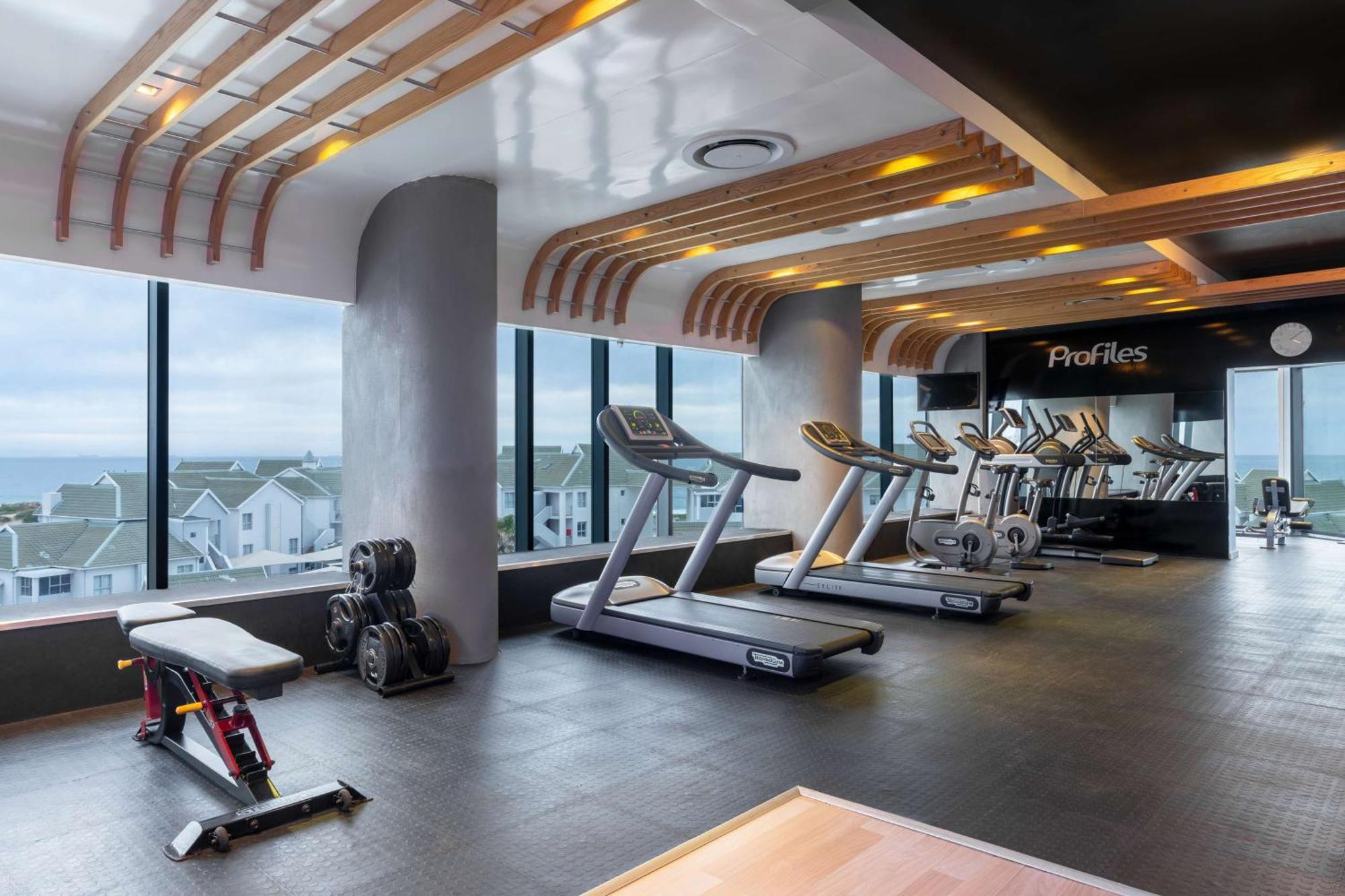 Radisson Blu Hotel, Порт-Елізабет Екстер'єр фото The gym at the hotel