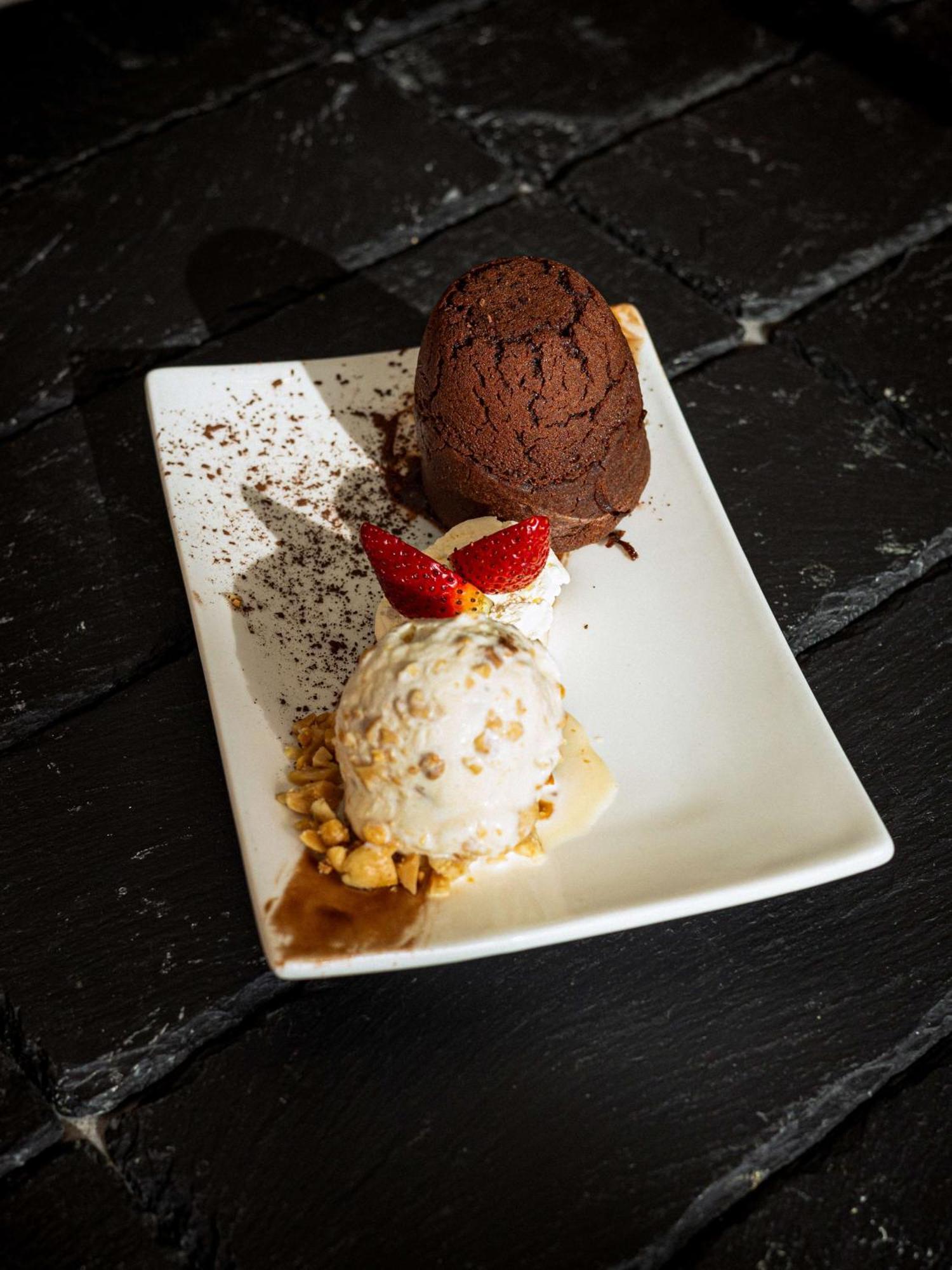 Radisson Blu Hotel, Порт-Елізабет Екстер'єр фото Chocolate bomb